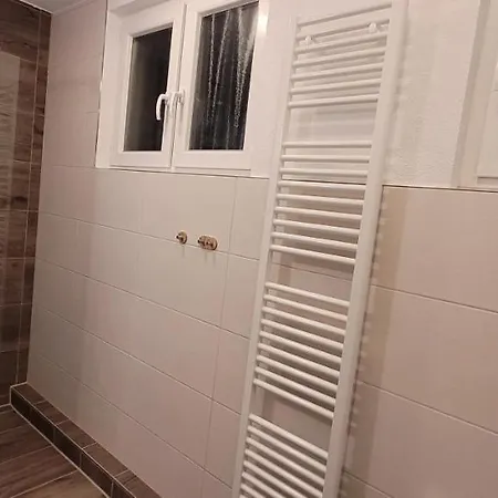 Ermis Apartment *